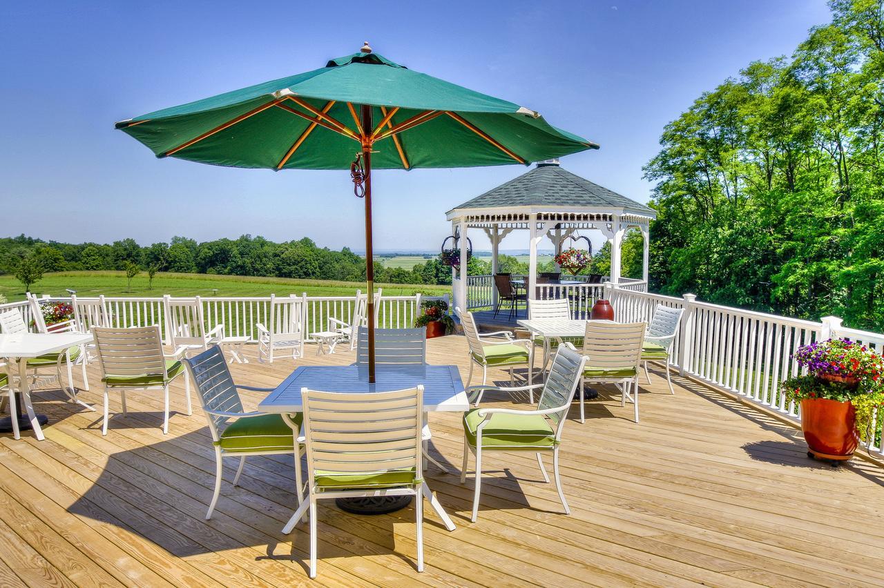 Los Gatos Bed & Breakfast Penn Yan Exterior photo